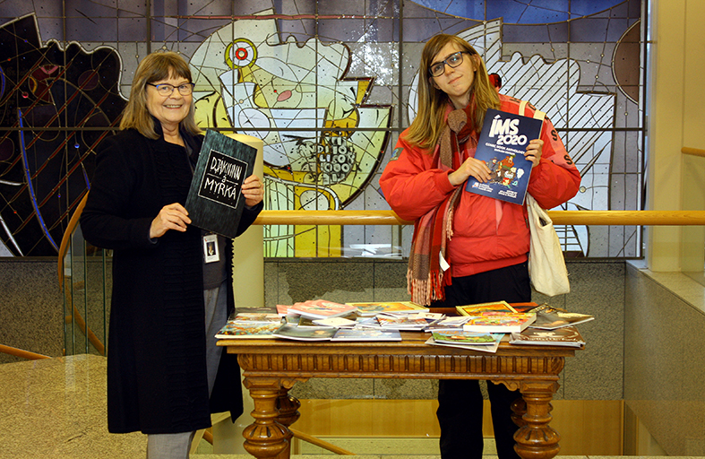 The Icelandic Comics Society donates Icelandic comics to the National and University Library