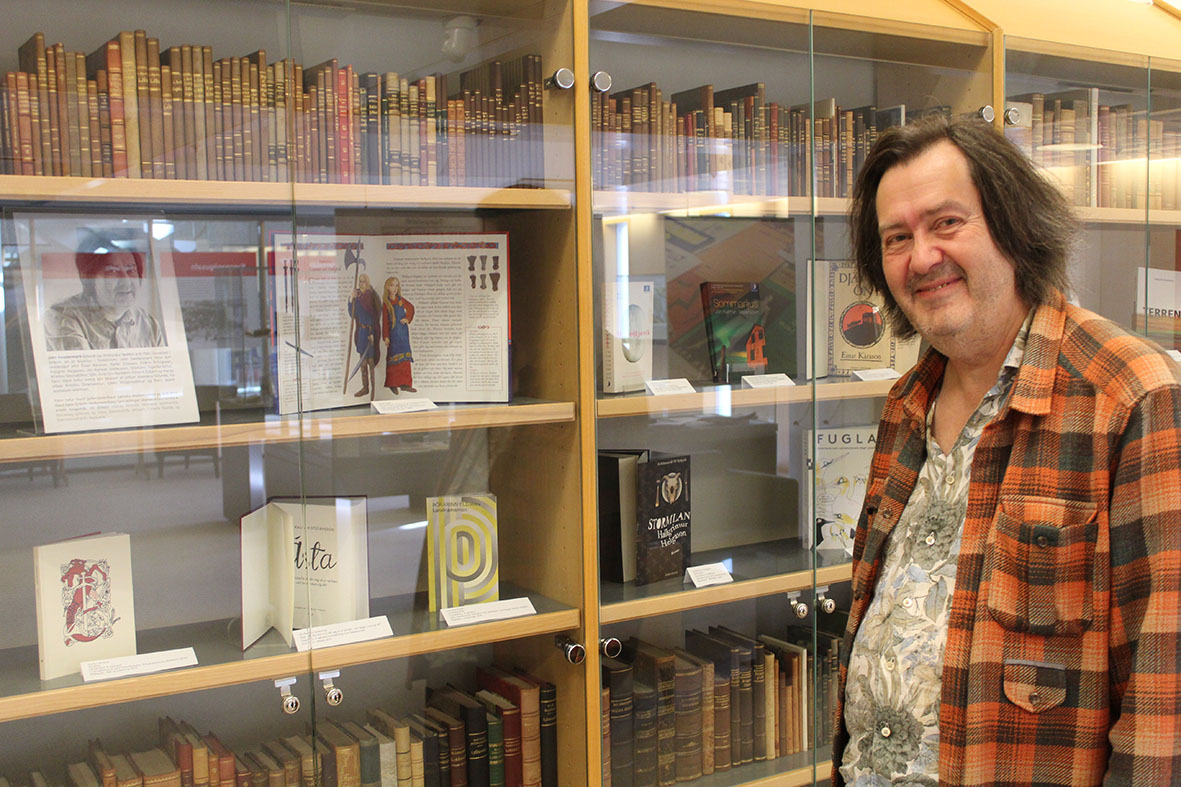 Translator and writer John Swedenmark visited the Library 